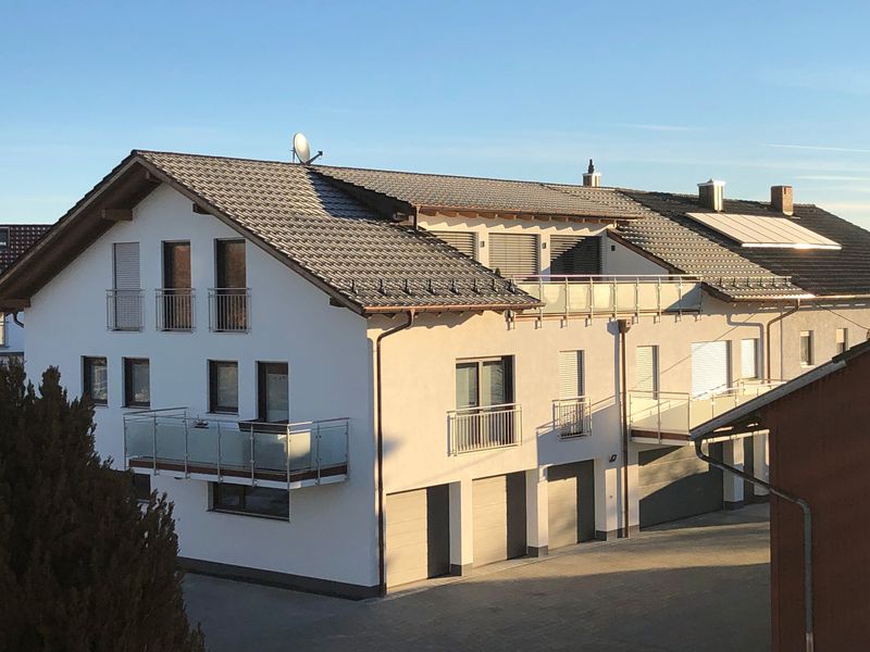 Neubau 2018: Sonnige 3-Zimmerwohnung mit Balkon und Badewanne